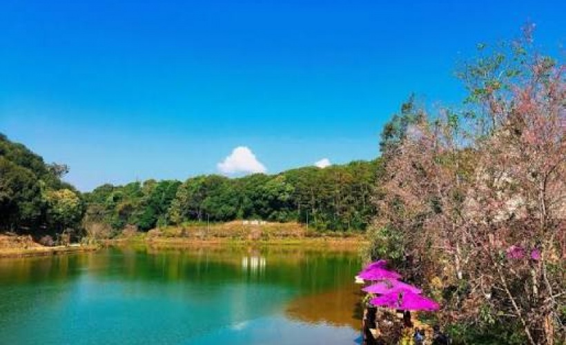 Thuê xe đi Hồ Đắk Ke